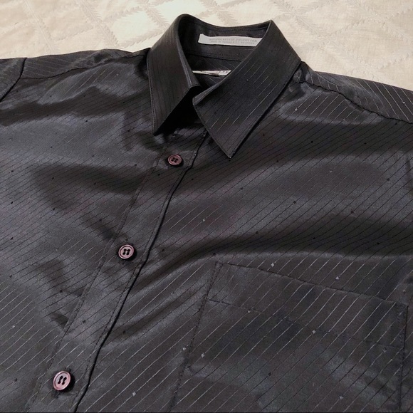 Smooth and Breathable Black Dress Shirt - No Iron - Picture 2 of 4